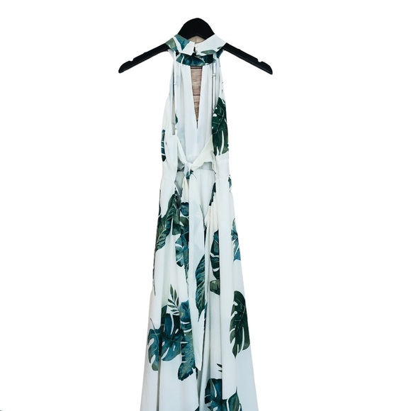 Dress Forum- High Neck Key hole front Maxi - Picture 3 of 7